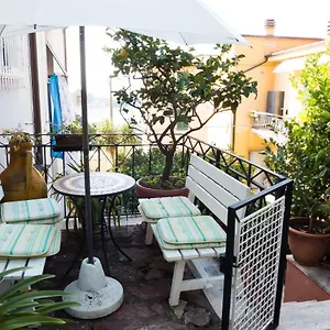 Golfo Dei Poeti Bed and breakfast